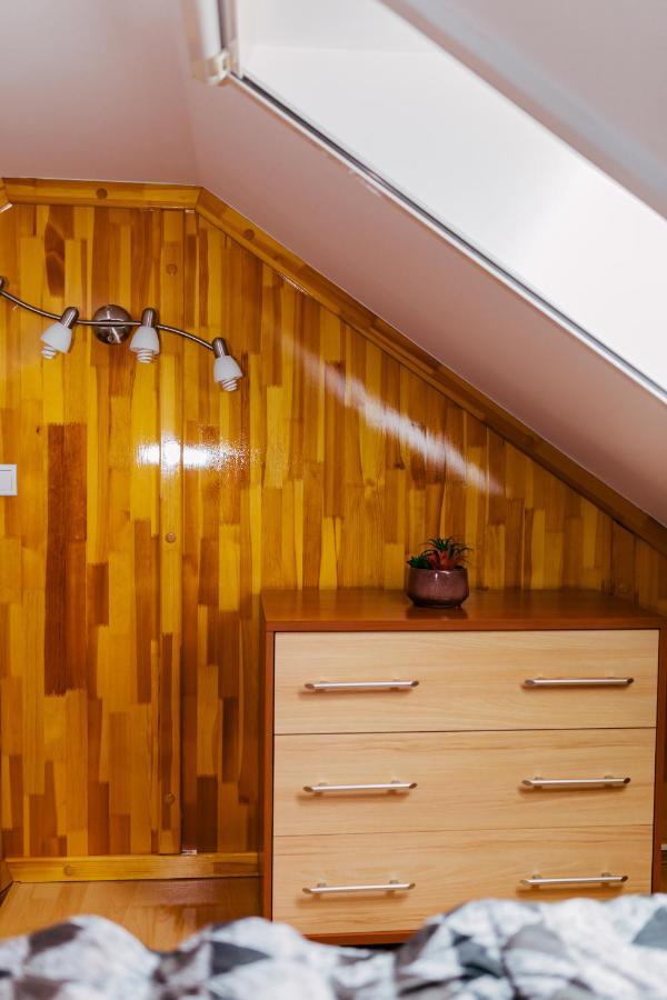 Niki Apartman Gyula Buitenkant foto